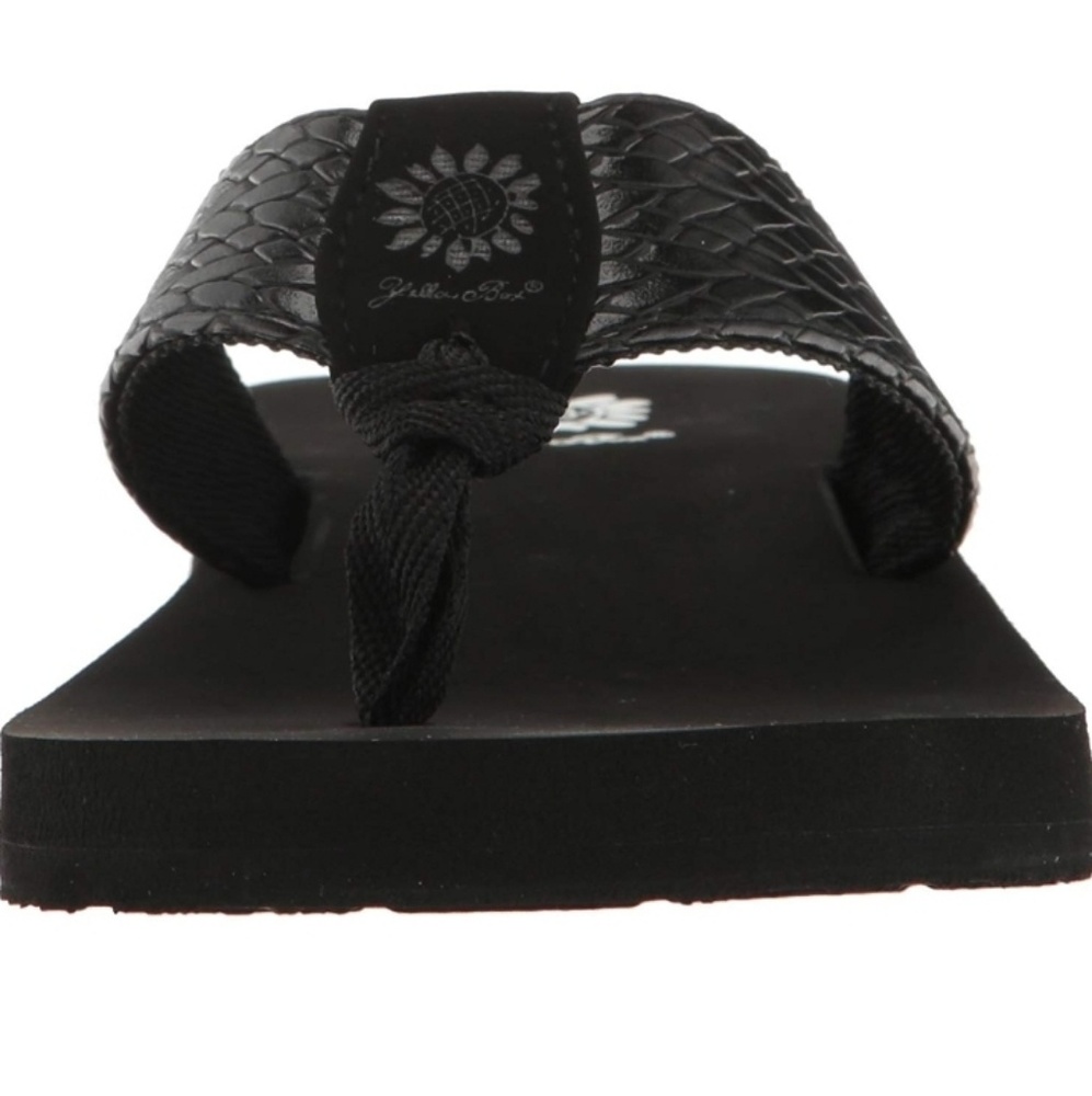 Yellow Box - Picture 2 of 7